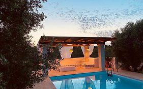 Traditional Trullo With Private Pool Near Ostuni
